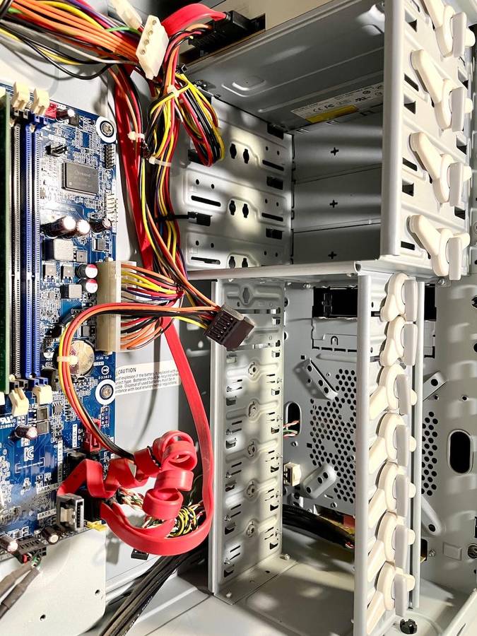 PC Desktop - Intel i5-2500 CPU - 4GB DDR Ram - HDMI / DVI  - NO Hard Drive