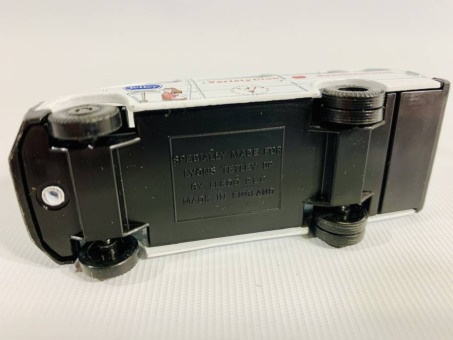 Lledo Tetley Promotional 1/43 Die Cast Variety Club Sunshine Coach (Boxed)