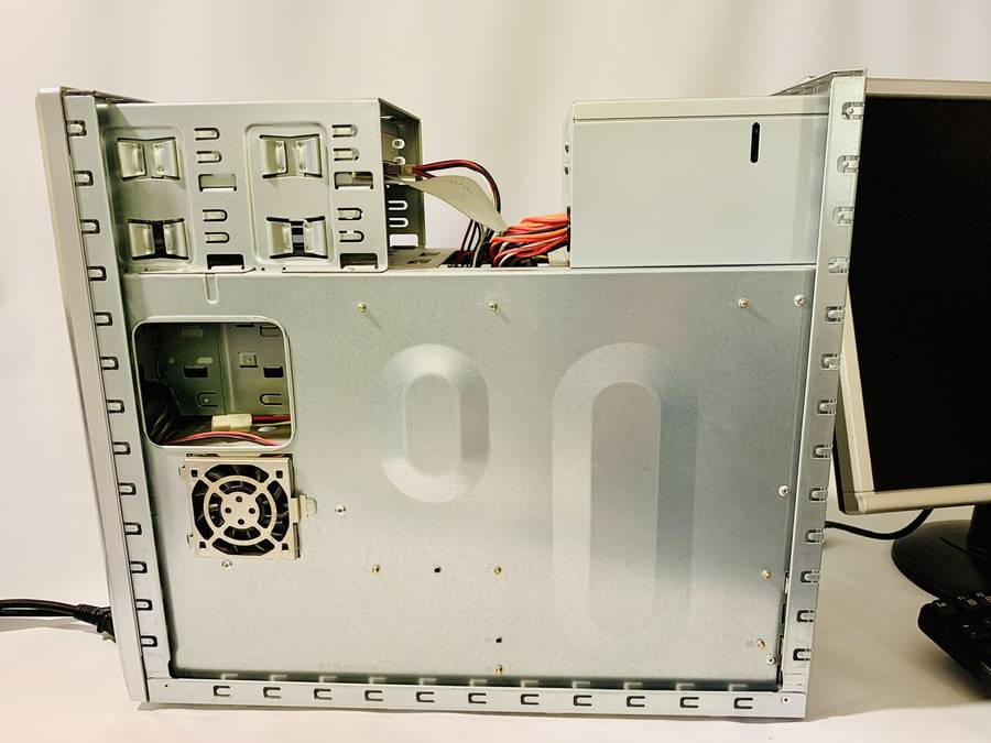 Fujitsu Desktop PC Tower - Nvidea GeForce 210 1GB, Intel Core Duo 1.80GHz, Windows Vista