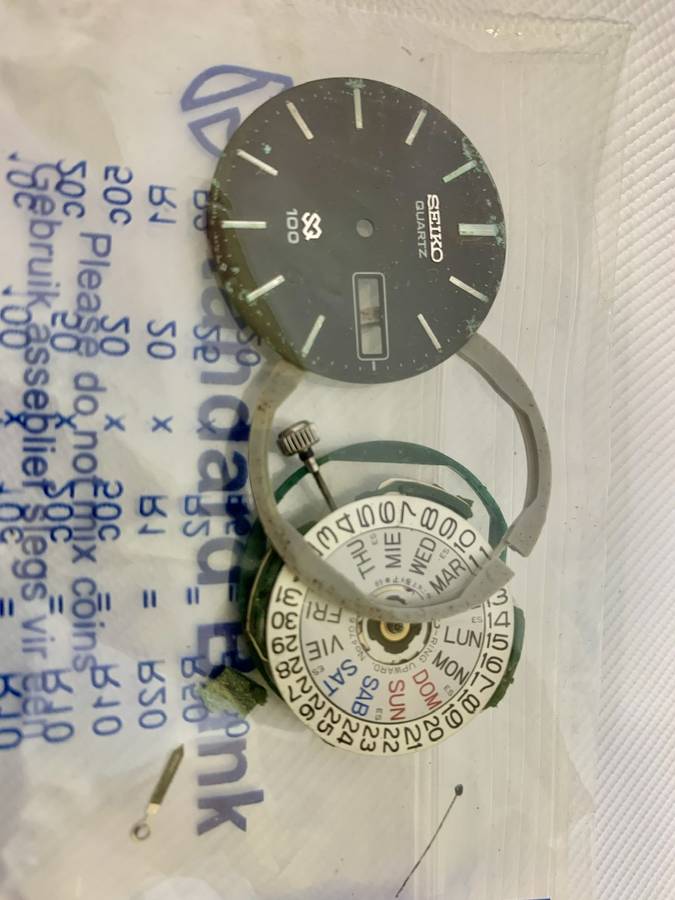 Replica Mens Seiko 5 25 Jewels Watch with Golden Anchor Automatic Movement