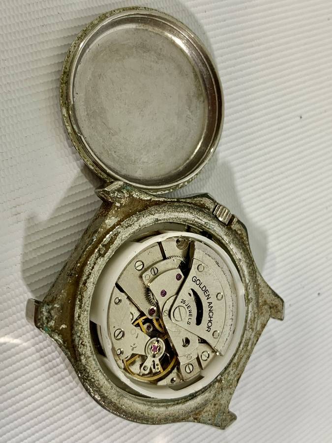 Replica Mens Seiko 5 25 Jewels Watch with Golden Anchor Automatic Movement