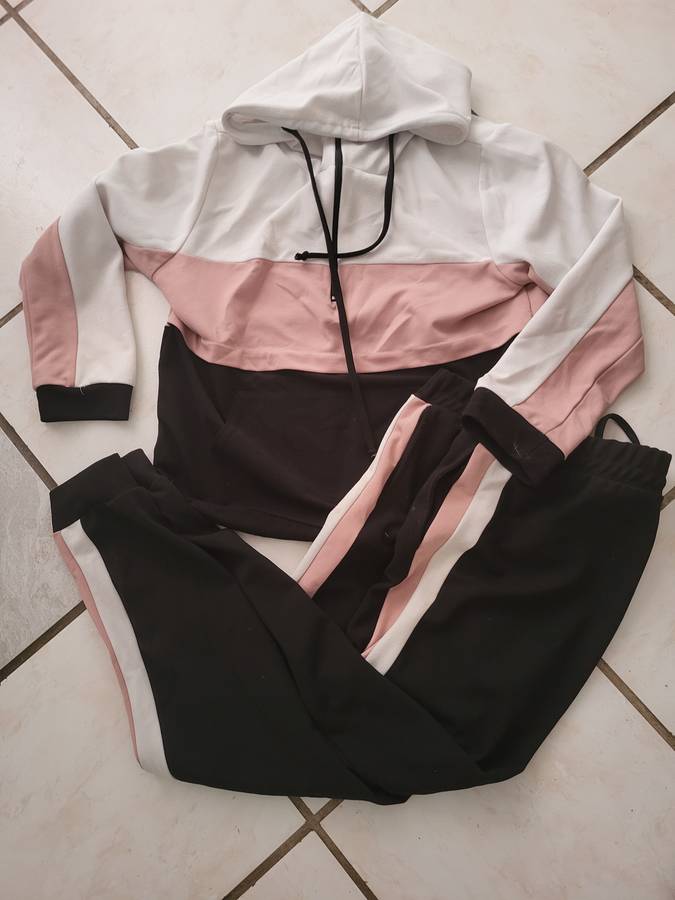 Beautiful Casual Tracksuit!