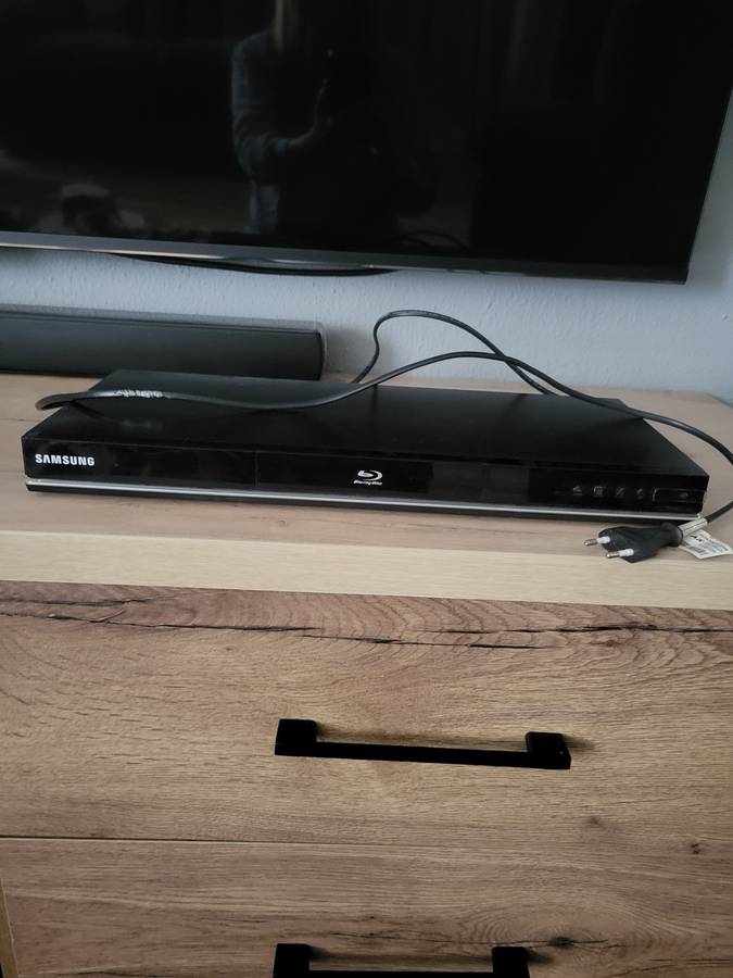 Samsung BD - D5100 Blu-Ray CD Player