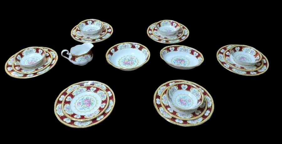 Royal Albert Lady Hamilton 20Pc dinner set