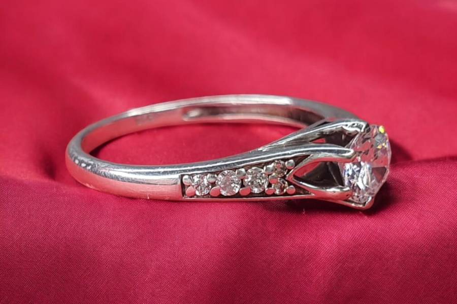 Sterling Silver ring with clear stones