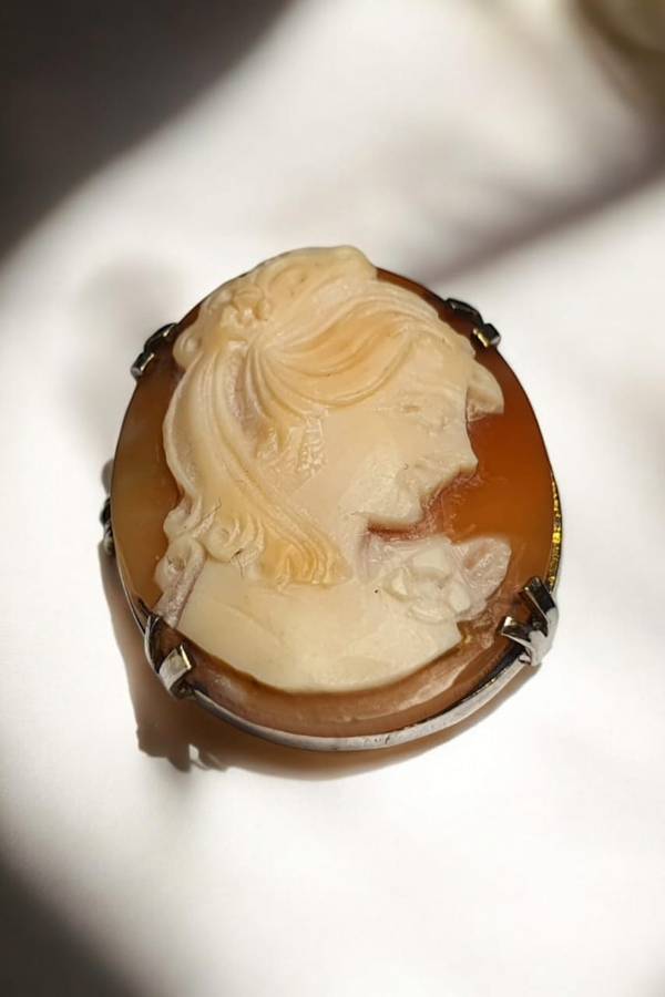 Vintage Cameo Brooch