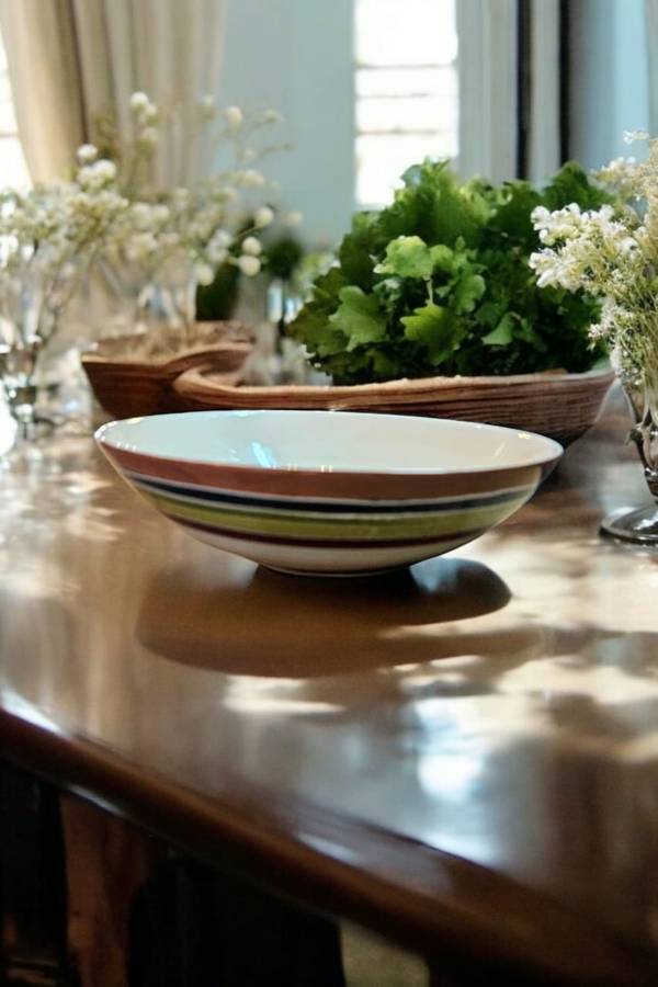 Salad or serving bowl