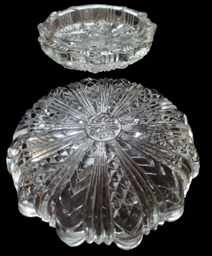 Vintage pressed glass trinket box