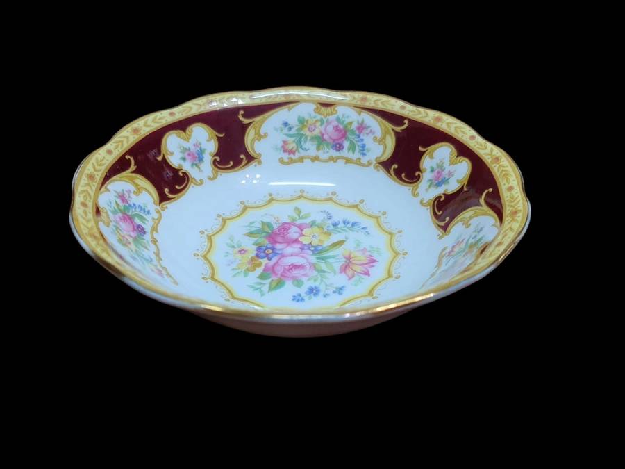 Royal Albert Lady Hamilton 20Pc dinner set