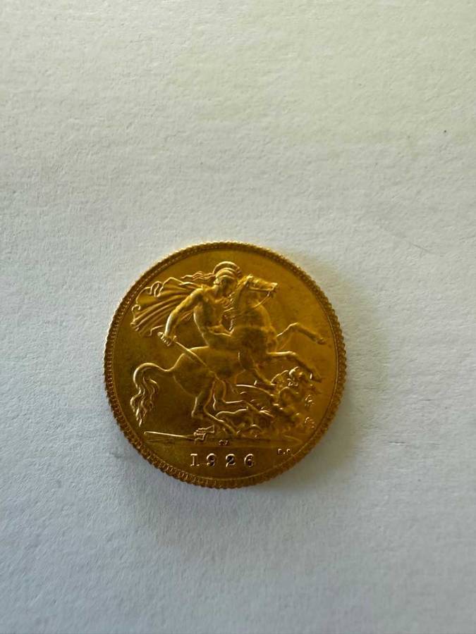 English Gold coin 1/2 pound 1926
