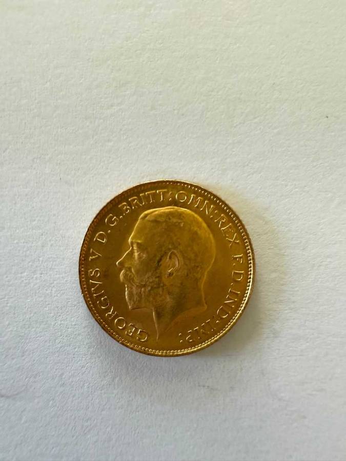 English Gold coin 1/2 pound 1926