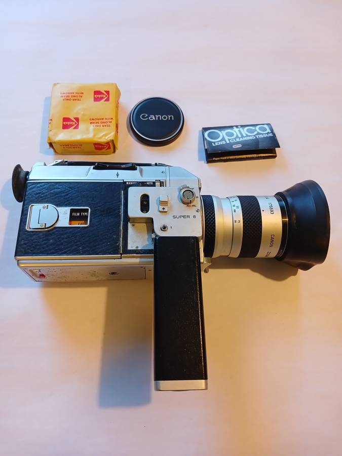 Canon Super 8, Auto Zoom 814 Movie Camera