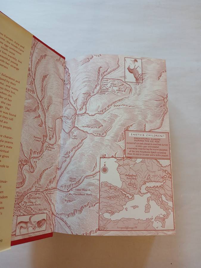 The Shelters of Stone by Jean M. Auel, Earth's Children, First Edition