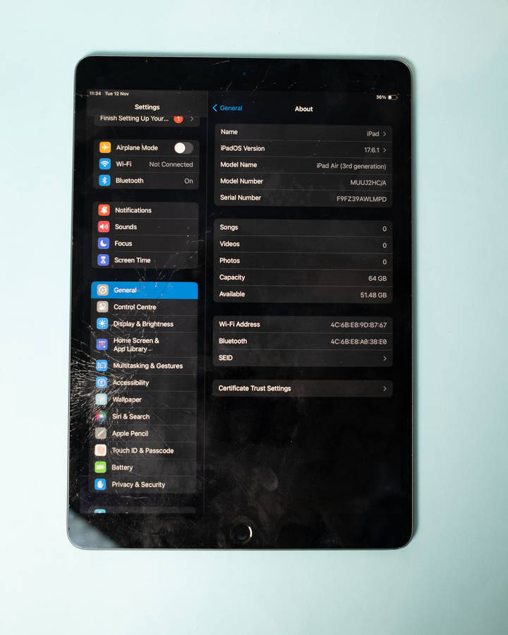 Apple Ipad Air 3rd Gen 64GB (Please Read)