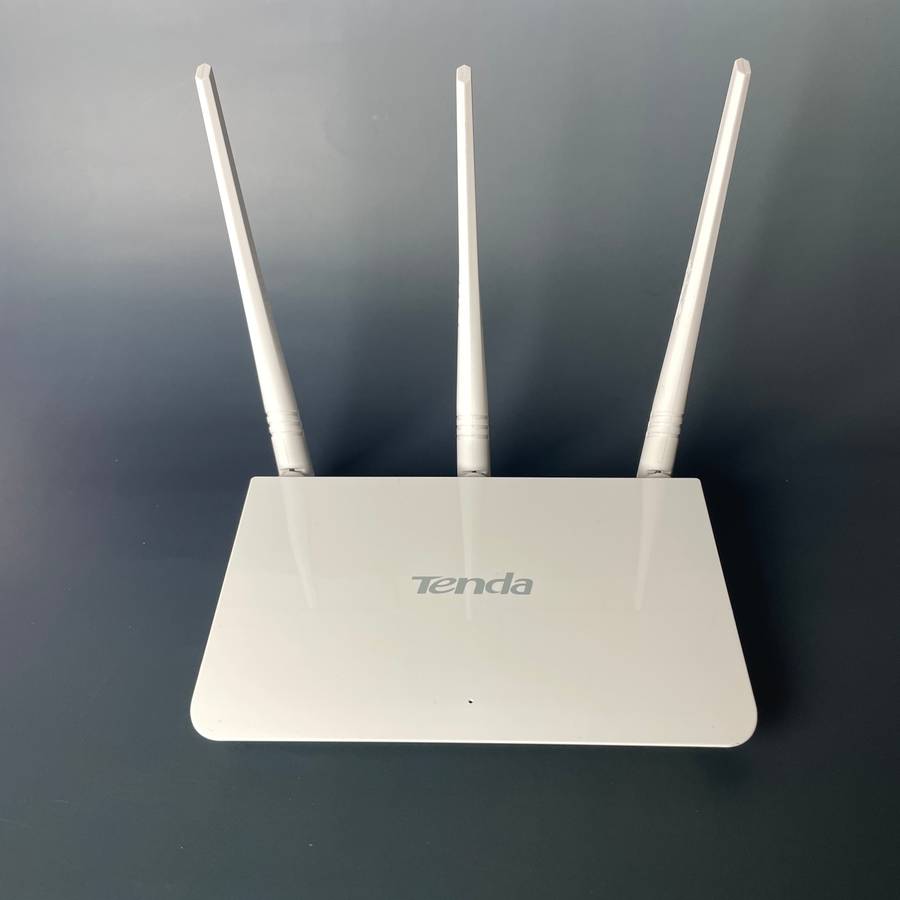 Tenda Wireless Router