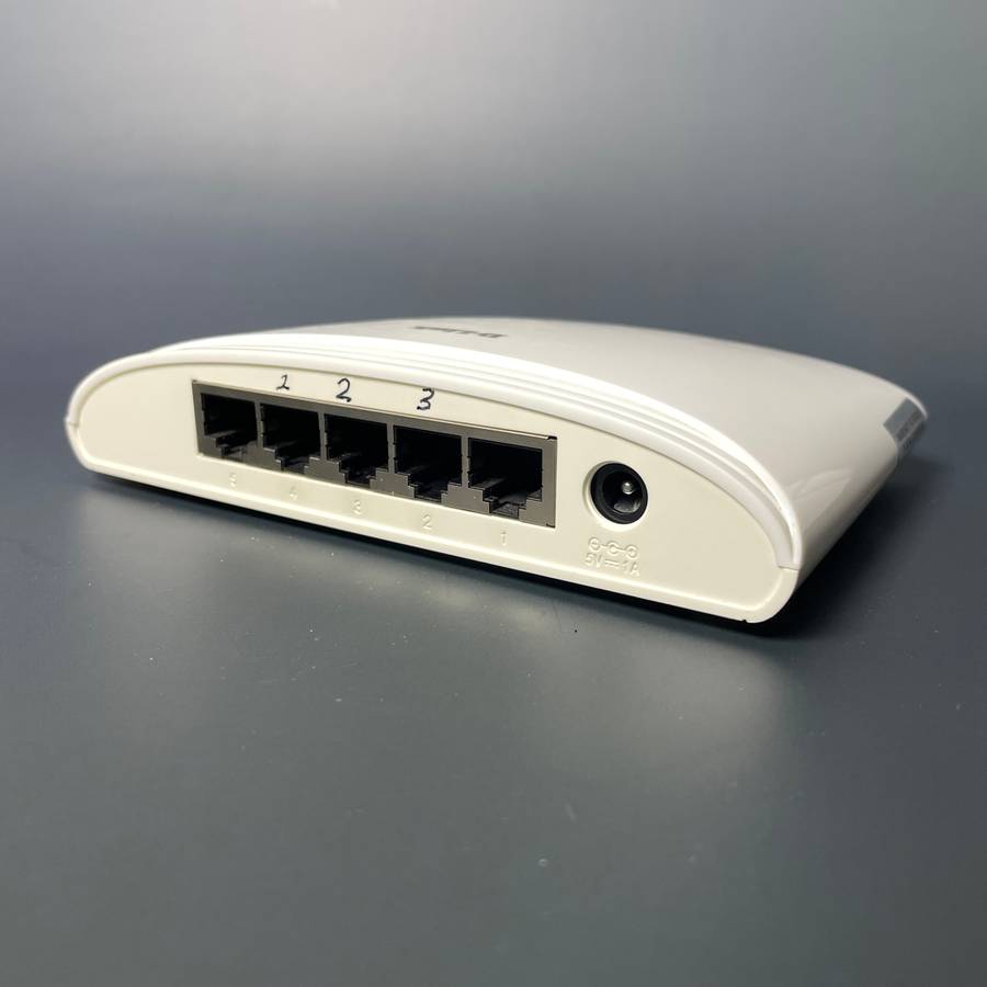 D-Link 5 Port Gigabit Switch