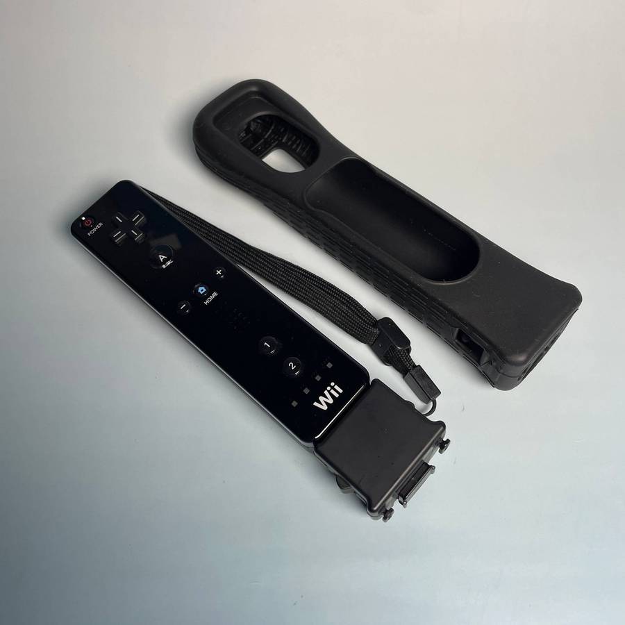 Nintendo Wii Remote Black + Motion Plus
