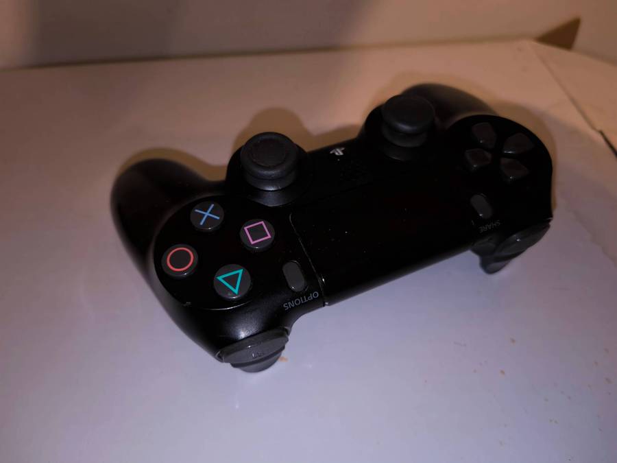 Playstation 4 Console with 1 controller & 3 Games