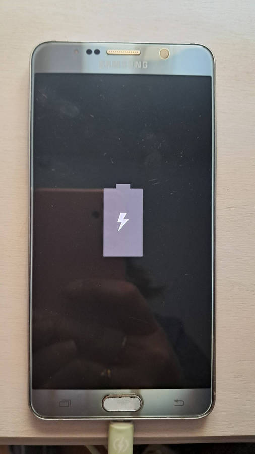 Samsung Galaxy Note 5 (cracked back cover)