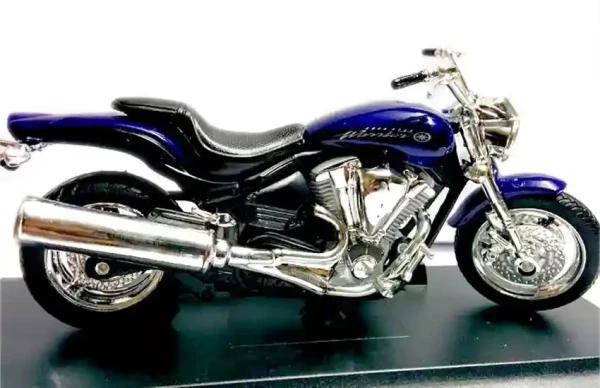 Yamaha Road Star Warrior 2002 Blue 02 - 1/18 12156PW