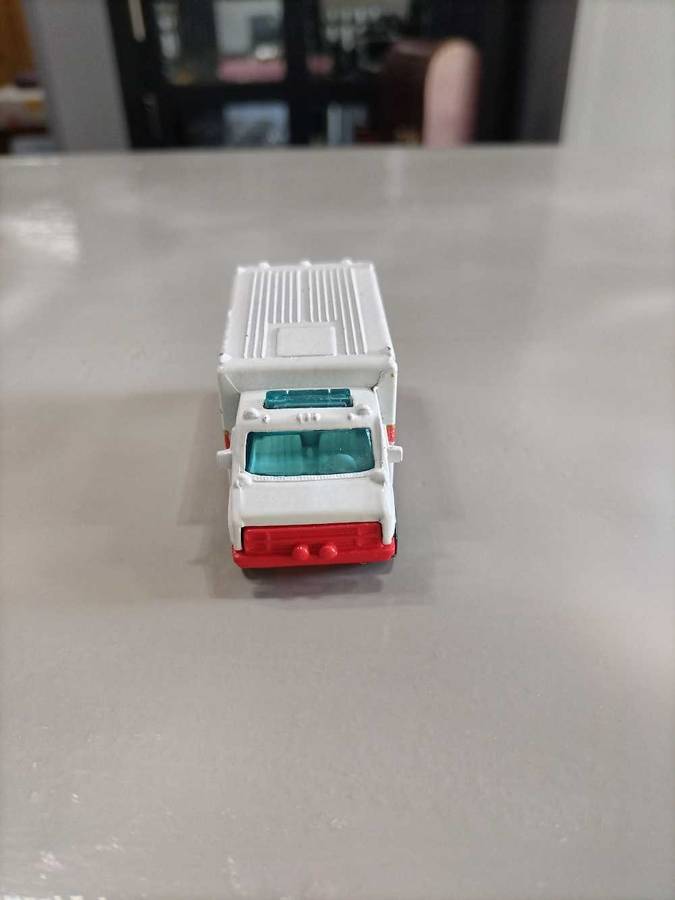 Hot Wheels American Ambulance Services