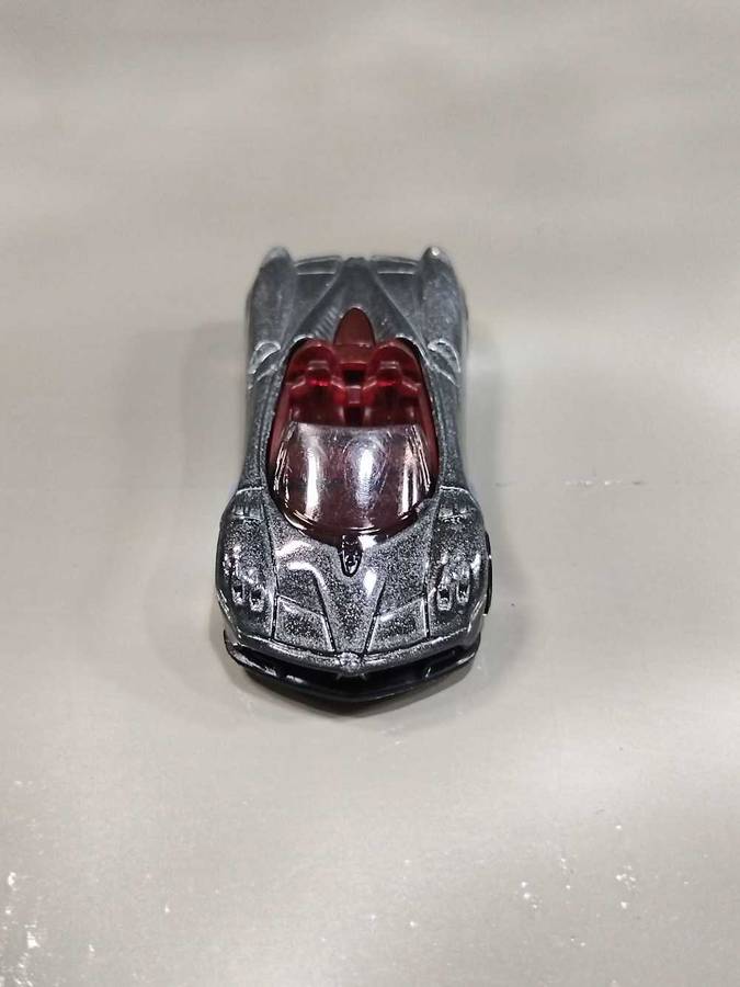 Hot Wheels '17 Pagani Huayra Roadster