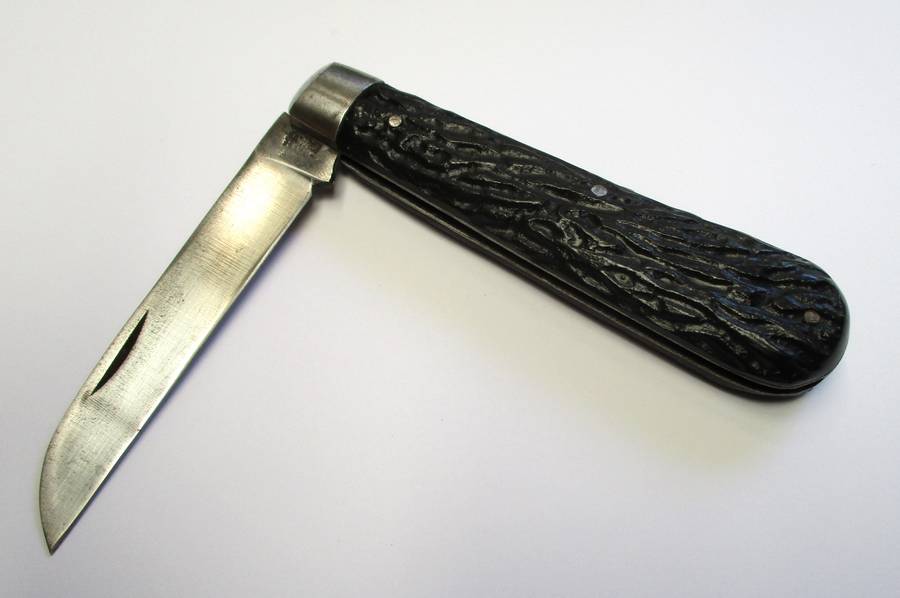 Sheffield made folding knife - Eye Witness