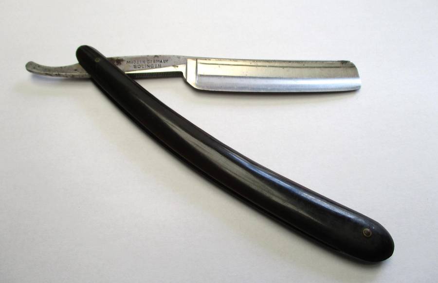 Vintage Bismark Cut throat razor / straight razor
