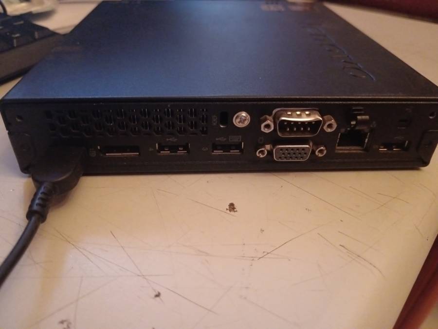 Lenovo m73 mini PC - i3 4th gen - 4gb ddr3 - 320gb hdd