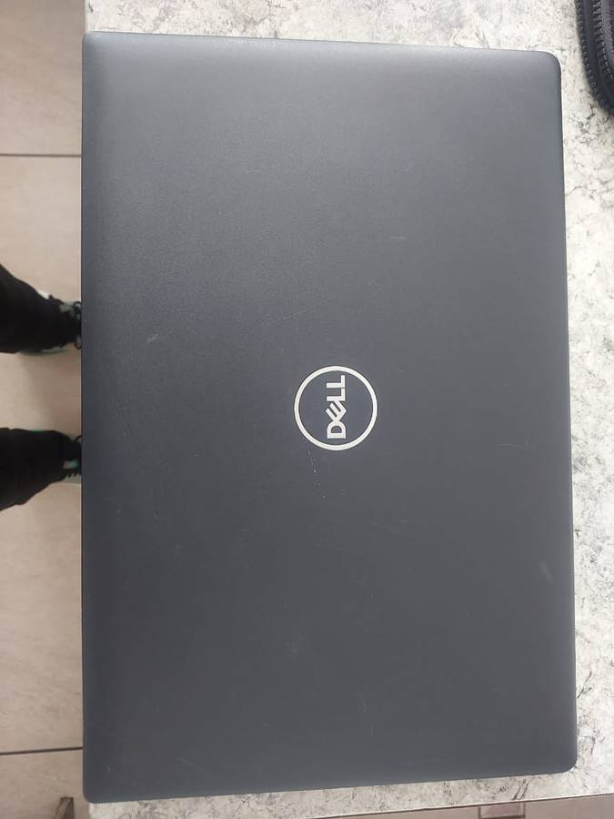 Dell Latitude 3520 laptop Core i5-1135G7, 15.6" FHD/8GB RAM/256GB SSD. Original charger