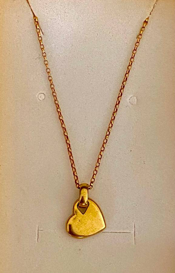 9ct genuine gold chain and dainty 9ct gold pendant