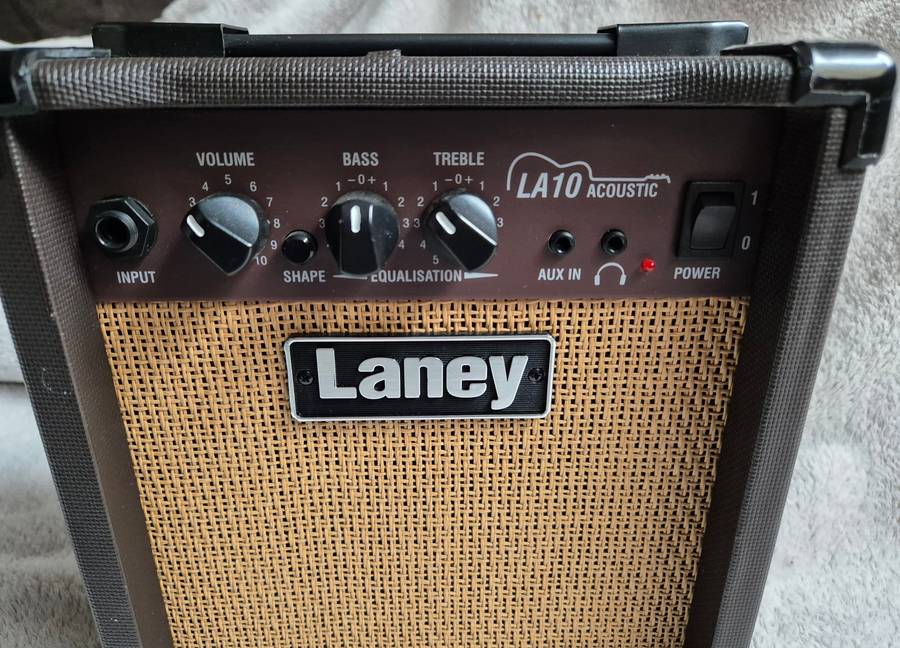 Laney LA10 Acoustic Guitar Amp