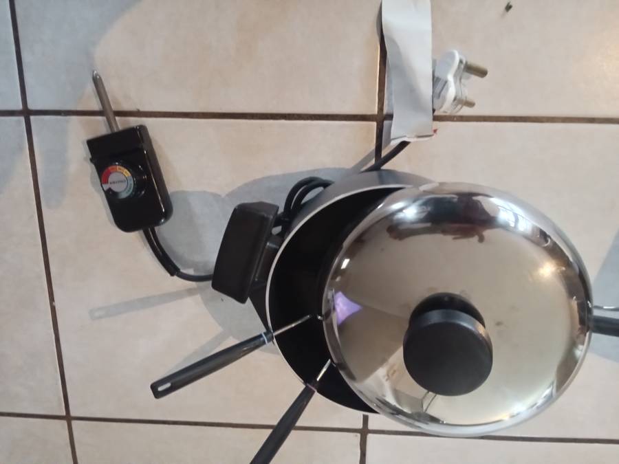 New Matsui Fondue Set with Stainless  Steel Lid