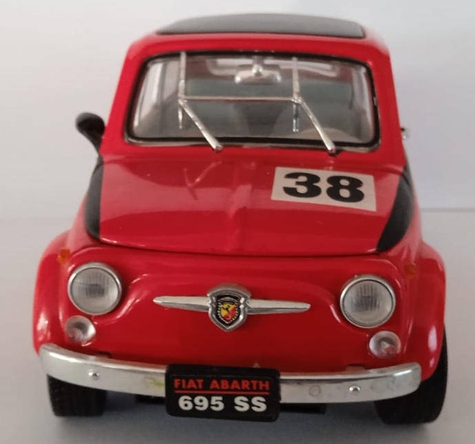 Road Signature 1963 Fiat Abarth 695SS Rally Car 1:18