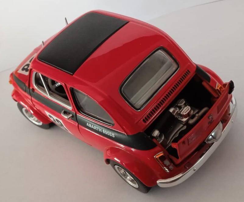 Road Signature 1963 Fiat Abarth 695SS Rally Car 1:18