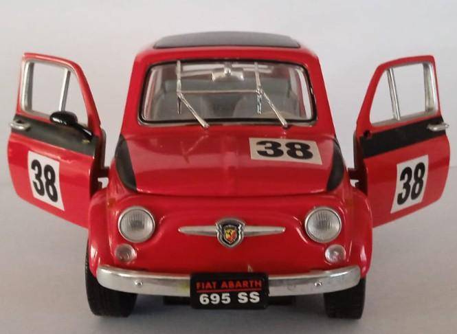 Road Signature 1963 Fiat Abarth 695SS Rally Car 1:18
