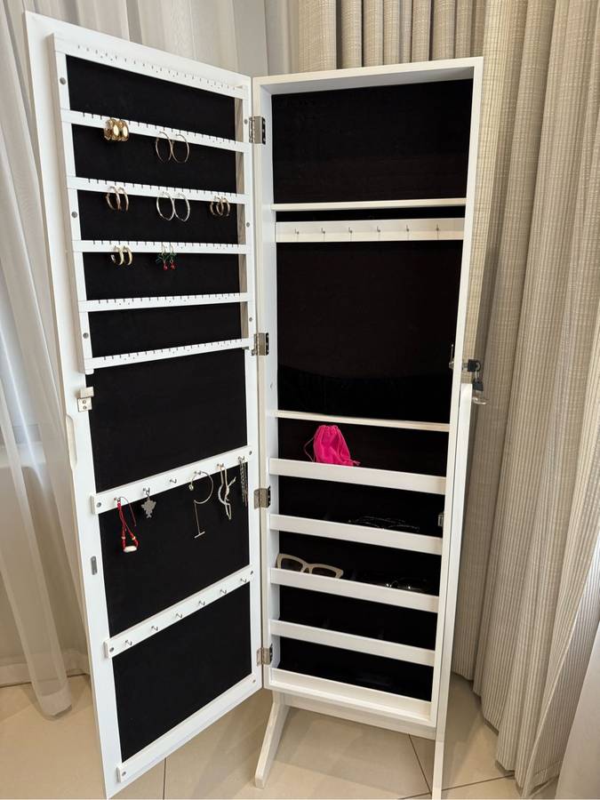 Mirror with Jewlery cupboard