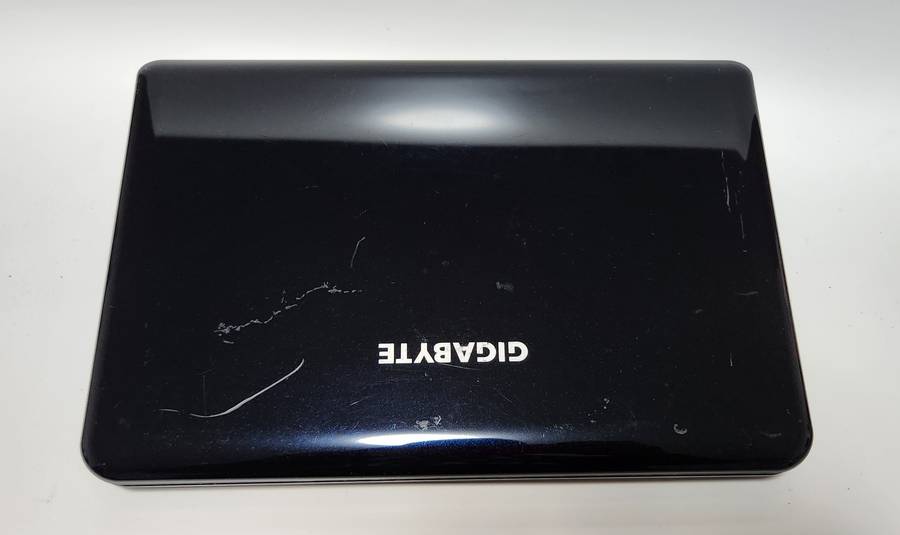 GIGABYTE NETBOOK - Model Q1088 up for Grabs - ****** R30 SHIPPING *****