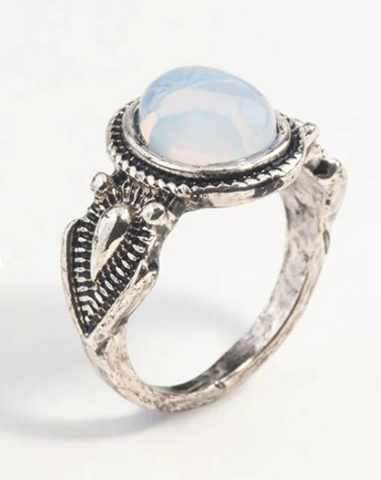 Antique Style Moonstone Ring | Size 7