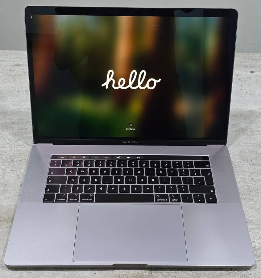 Apple Macbook Pro 15 Core i7 16GB 512SSD (with Touchbar)