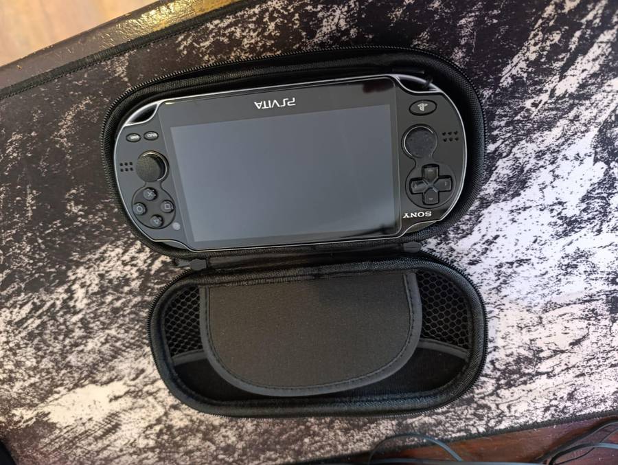 PlayStation Vita (PSVita) PCH-1104 3G/Wi-Fi + Enso CFW + 256GB Storage