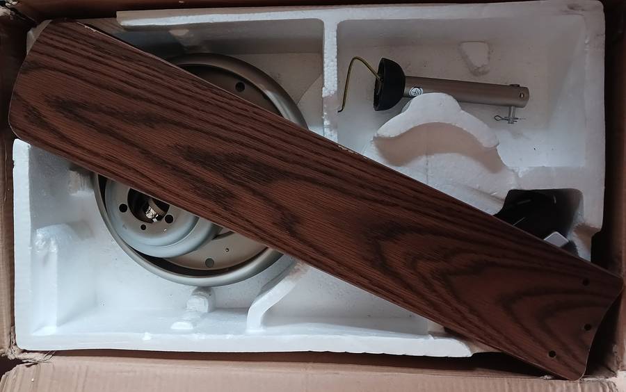 Please Read - Goldair 132cm 5 Blade Ceiling Fan with Remote (GCF 5251R) - Display