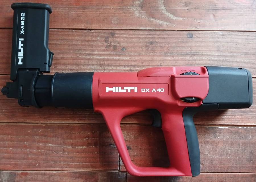 Hilti DX-40 Nailgun