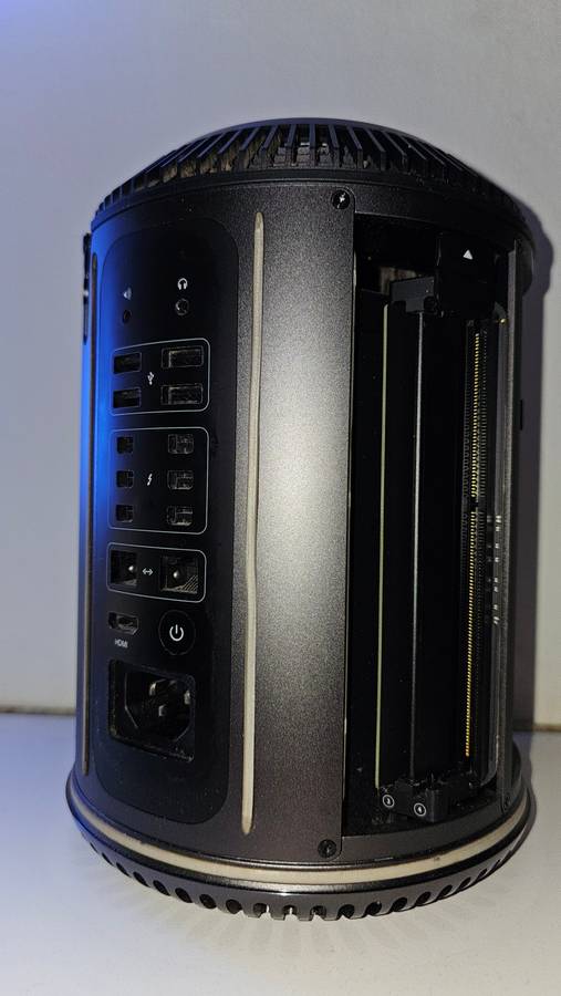 Apple Mac Pro Trashcan | Intel Xenon E5 3.9Ghz, 12GB Ram, 1TB SSD | Monster Specs