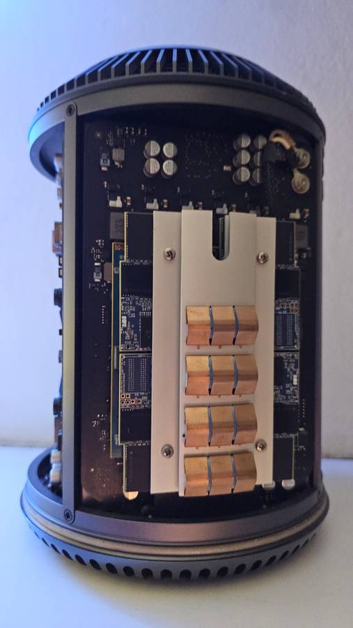 Apple Mac Pro Trashcan | Intel Xenon E5 3.9Ghz, 12GB Ram, 1TB SSD | Monster Specs