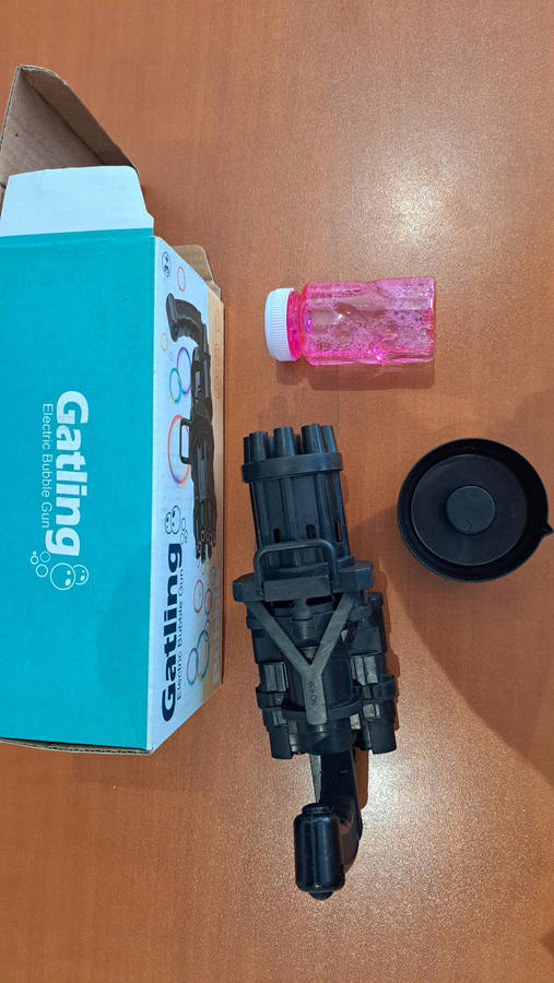 100 electric bubble gun toys