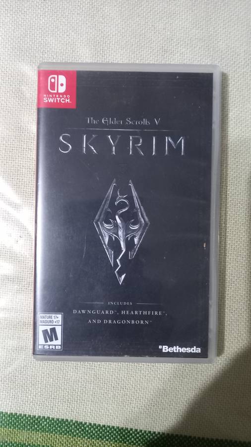 Nintendo Switch Game - The Elder scroles : Skyrim