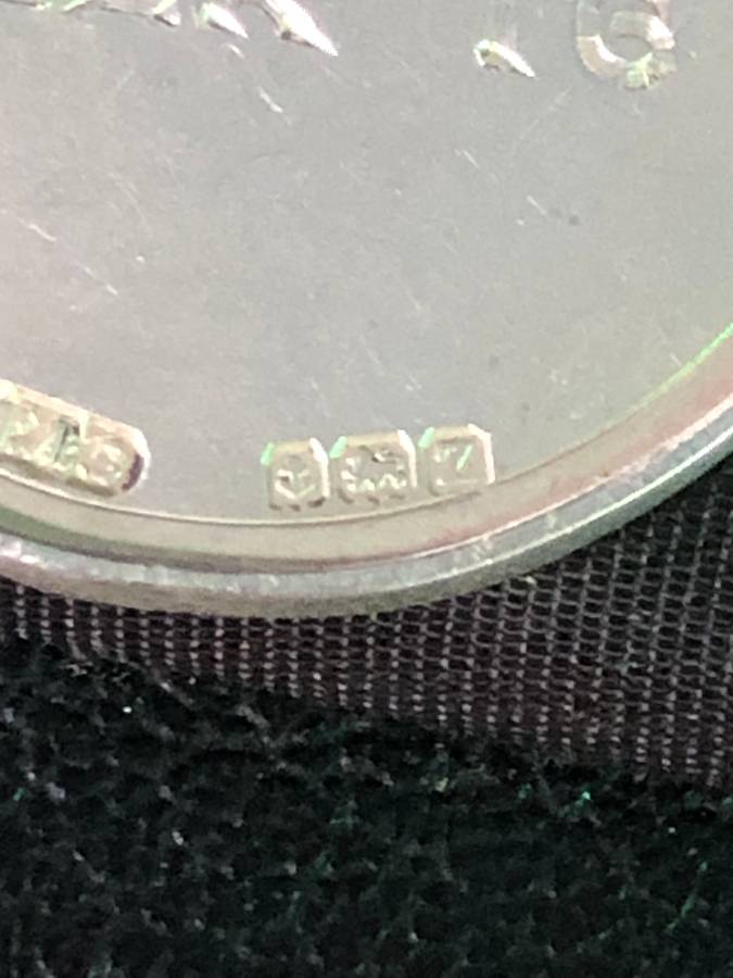 STERLING SILVER ANTIQUE MEDALLION BY BMC DATED 1924 - FOR UNDER 16 100yds - INSCRIBED P.S.G - 10.8g