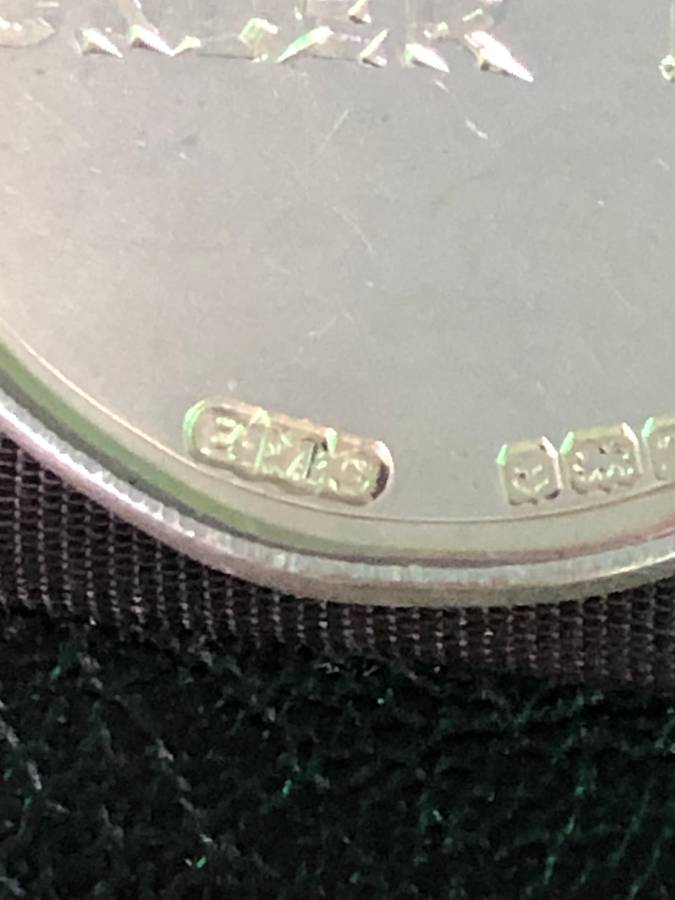 STERLING SILVER ANTIQUE MEDALLION BY BMC DATED 1924 - FOR UNDER 16 100yds - INSCRIBED P.S.G - 10.8g