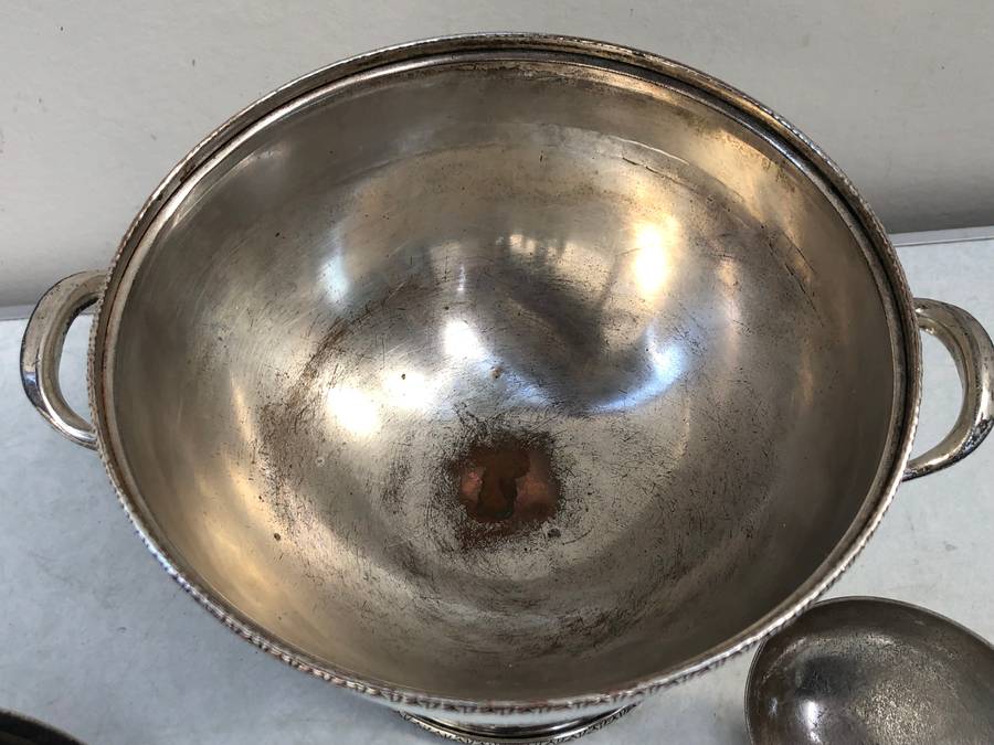 Lovely Seranco silver plated lidded tureen with a large serving ladle